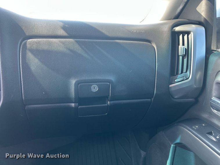 image for item DW8000 2017 Chevrolet Silverado 1500 Crew Cab pickup truck