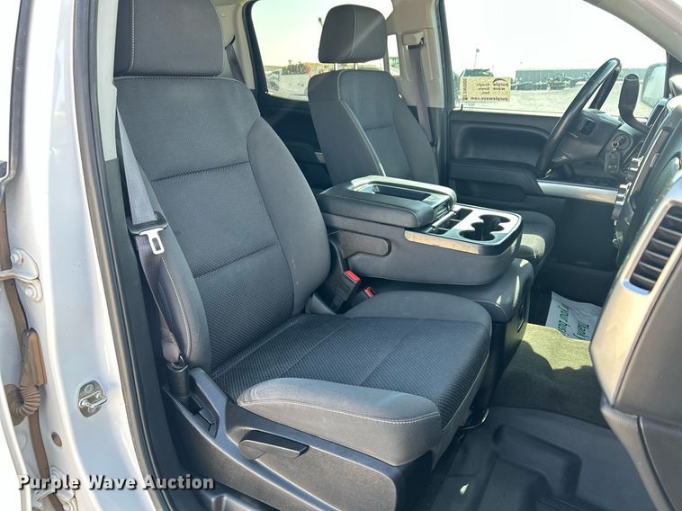 image for item DW8000 2017 Chevrolet Silverado 1500 Crew Cab pickup truck