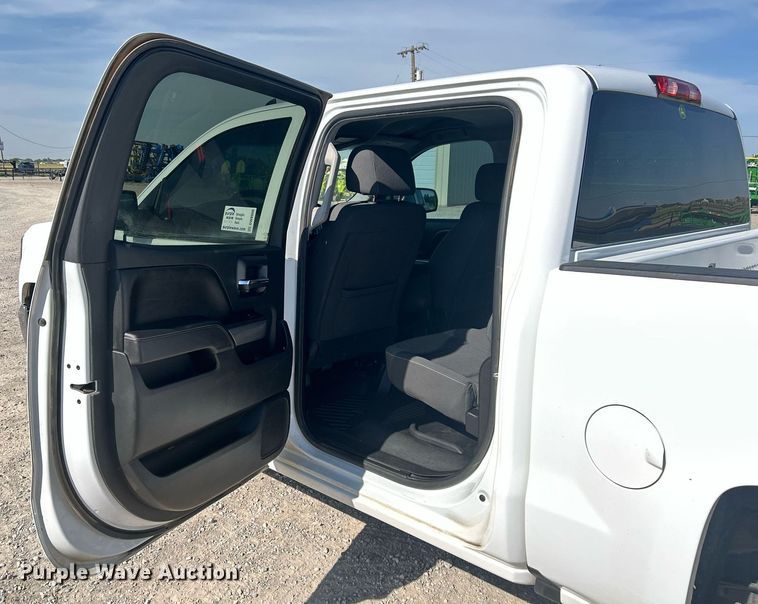 image for item DW8000 2017 Chevrolet Silverado 1500 Crew Cab pickup truck