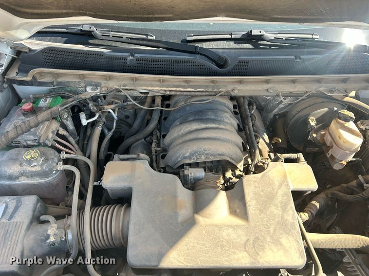 image for item DW8000 2017 Chevrolet Silverado 1500 Crew Cab pickup truck