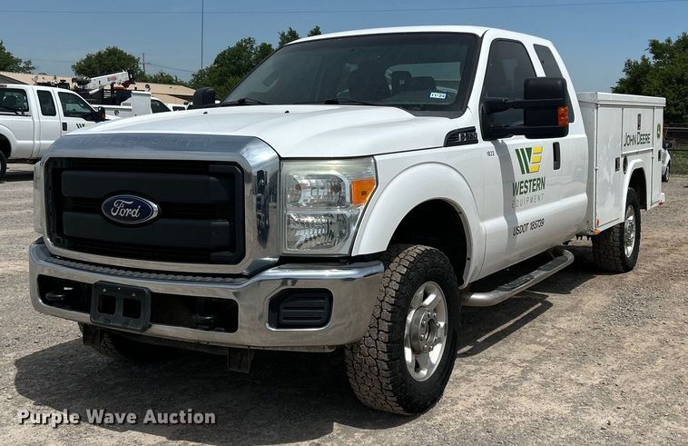 image for item DW8001 2015 Ford F250 Super Duty SuperCab utility bed pickup truck