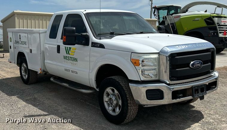 image for item DW8001 2015 Ford F250 Super Duty SuperCab utility bed pickup truck