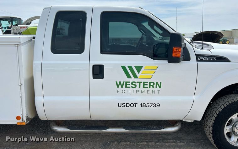 image for item DW8001 2015 Ford F250 Super Duty SuperCab utility bed pickup truck