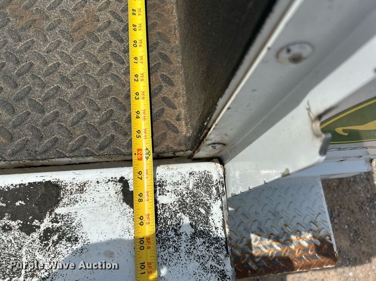 image for item DW8001 2015 Ford F250 Super Duty SuperCab utility bed pickup truck