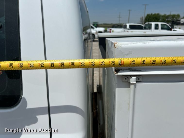 image for item DW8001 2015 Ford F250 Super Duty SuperCab utility bed pickup truck