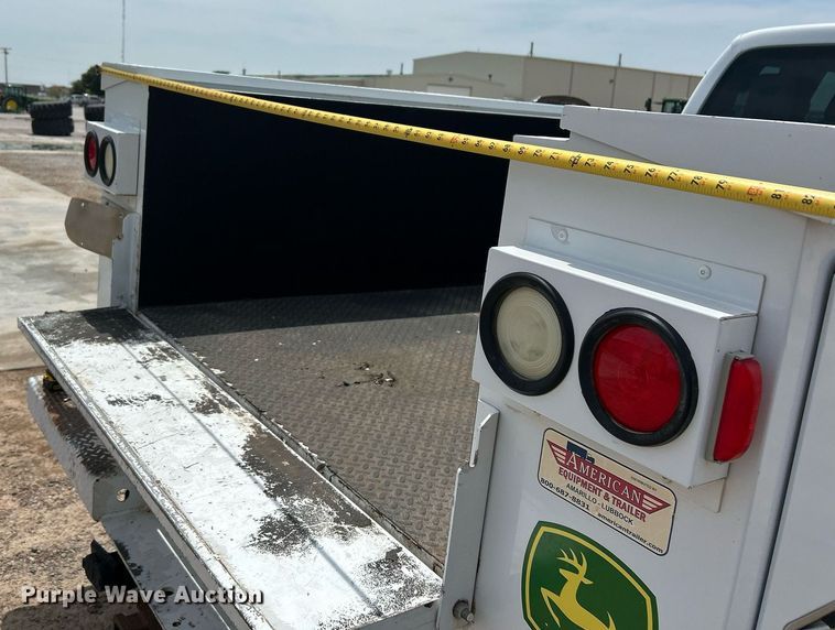 image for item DW8001 2015 Ford F250 Super Duty SuperCab utility bed pickup truck