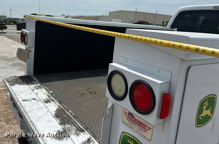 image for item DW8001 2015 Ford F250 Super Duty SuperCab utility bed pickup truck