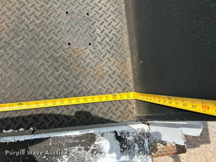 image for item DW8001 2015 Ford F250 Super Duty SuperCab utility bed pickup truck