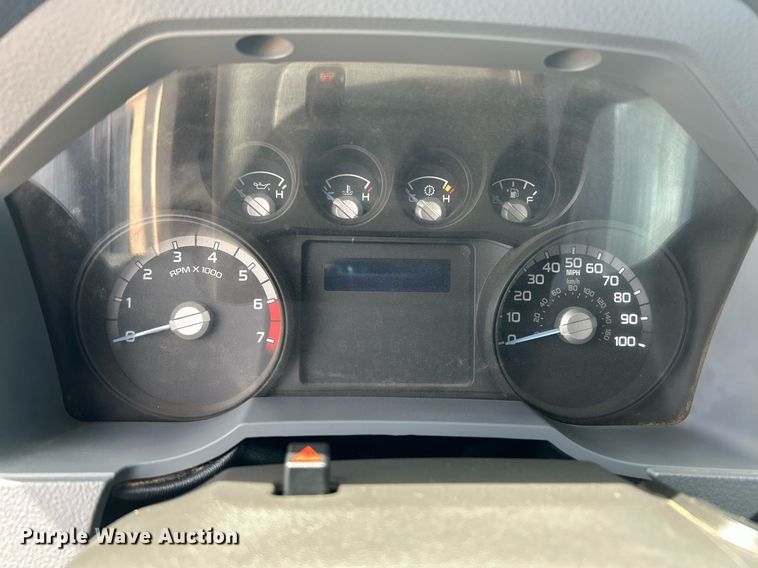 image for item DW8001 2015 Ford F250 Super Duty SuperCab utility bed pickup truck