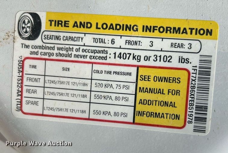 image for item DW8001 2015 Ford F250 Super Duty SuperCab utility bed pickup truck