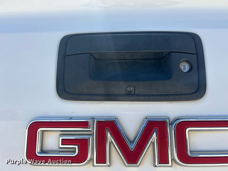image for item DW8717 2015 GMC Sierra 1500 Crew Cab pickup truck