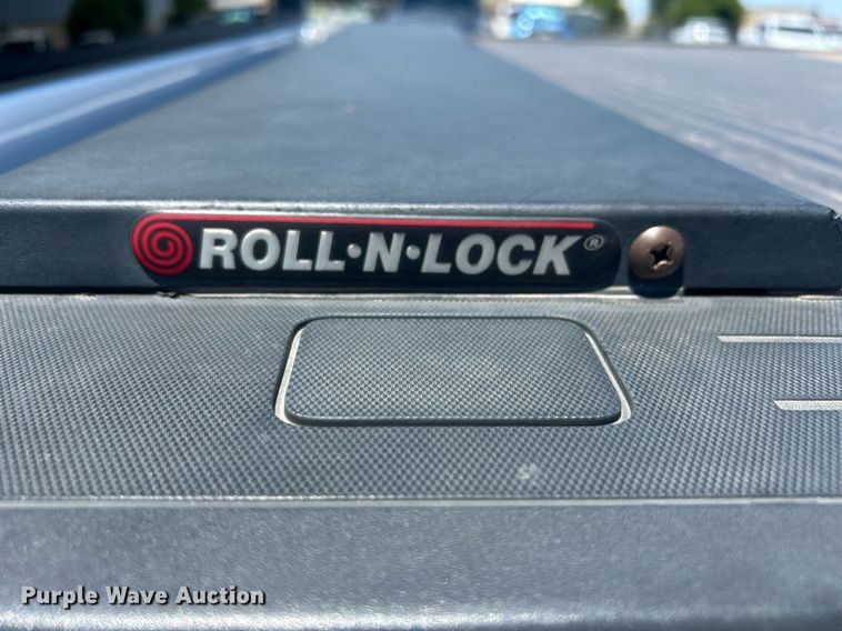 image for item DW8717 2015 GMC Sierra 1500 Crew Cab pickup truck