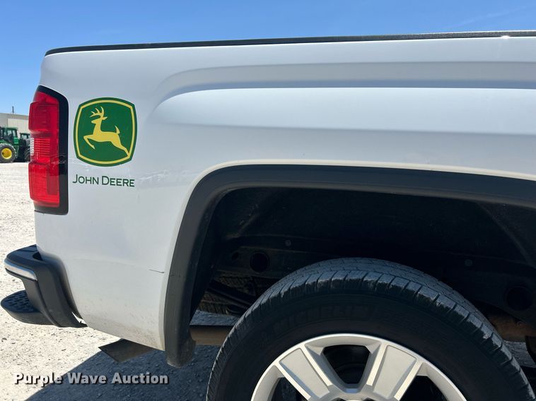 image for item DW8717 2015 GMC Sierra 1500 Crew Cab pickup truck