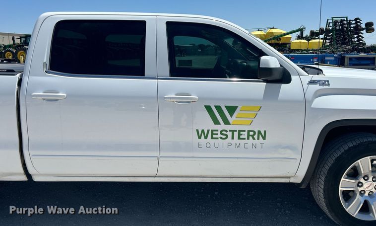 image for item DW8717 2015 GMC Sierra 1500 Crew Cab pickup truck