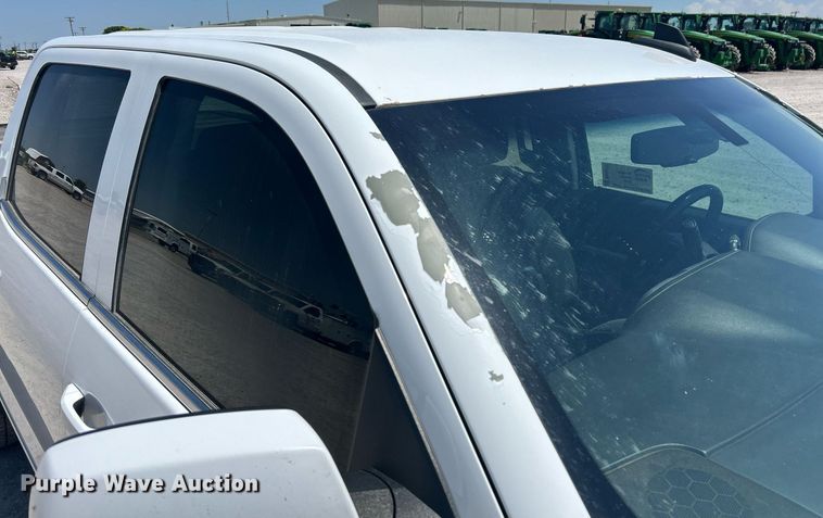 image for item DW8717 2015 GMC Sierra 1500 Crew Cab pickup truck