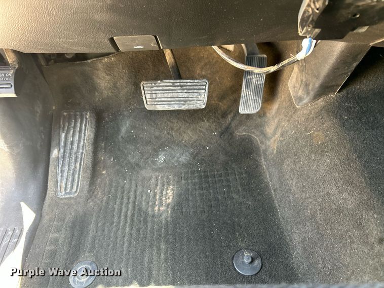 image for item DW8717 2015 GMC Sierra 1500 Crew Cab pickup truck