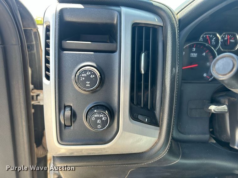 image for item DW8717 2015 GMC Sierra 1500 Crew Cab pickup truck