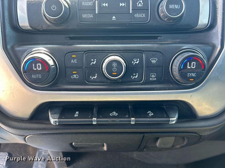 image for item DW8717 2015 GMC Sierra 1500 Crew Cab pickup truck