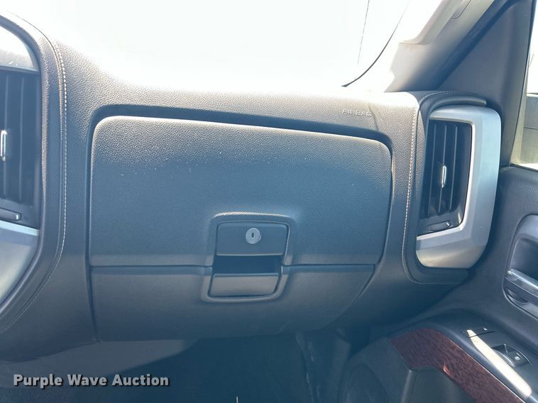 image for item DW8717 2015 GMC Sierra 1500 Crew Cab pickup truck