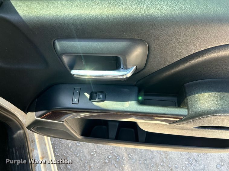 image for item DW8717 2015 GMC Sierra 1500 Crew Cab pickup truck