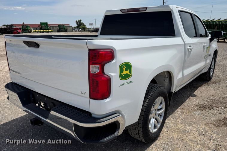 image for item DW8718 2020 Chevrolet  Silverado 1500 Crew Cab pickup truck