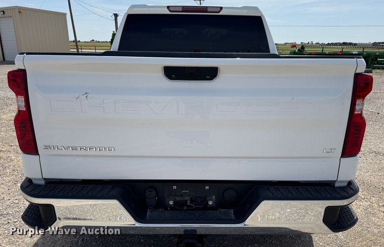 image for item DW8718 2020 Chevrolet  Silverado 1500 Crew Cab pickup truck