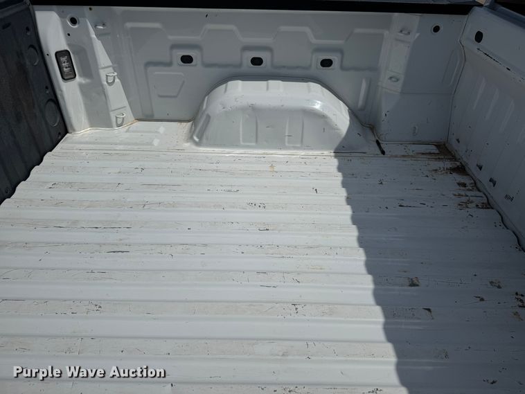 image for item DW8718 2020 Chevrolet  Silverado 1500 Crew Cab pickup truck