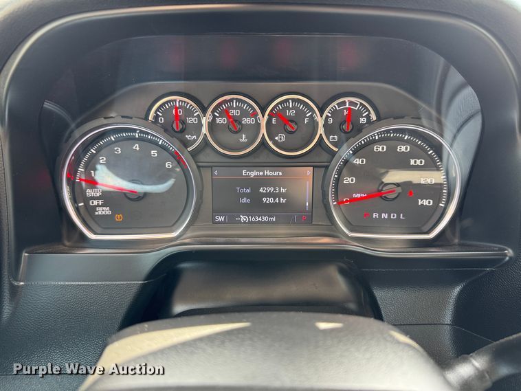 image for item DW8718 2020 Chevrolet  Silverado 1500 Crew Cab pickup truck