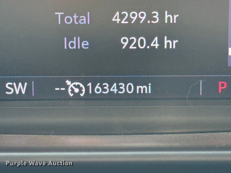 image for item DW8718 2020 Chevrolet  Silverado 1500 Crew Cab pickup truck