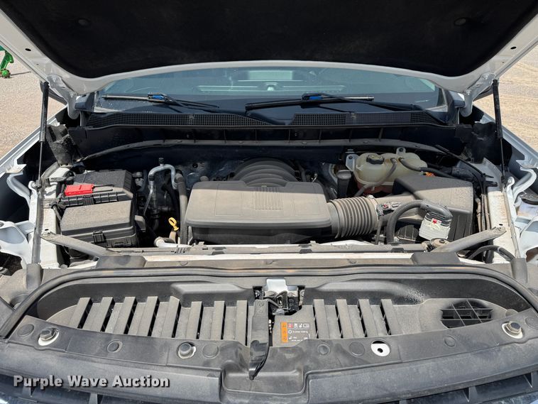 image for item DW8718 2020 Chevrolet  Silverado 1500 Crew Cab pickup truck