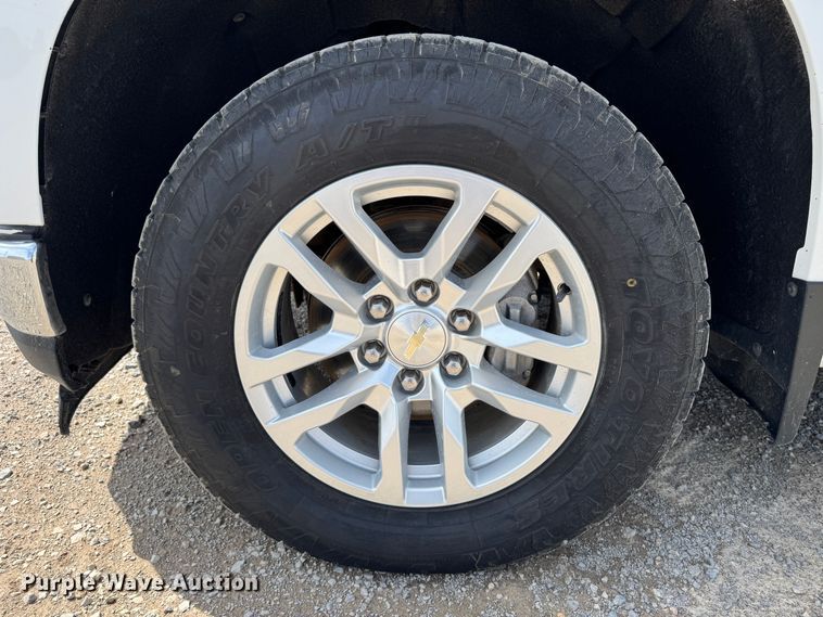 image for item DW8718 2020 Chevrolet  Silverado 1500 Crew Cab pickup truck