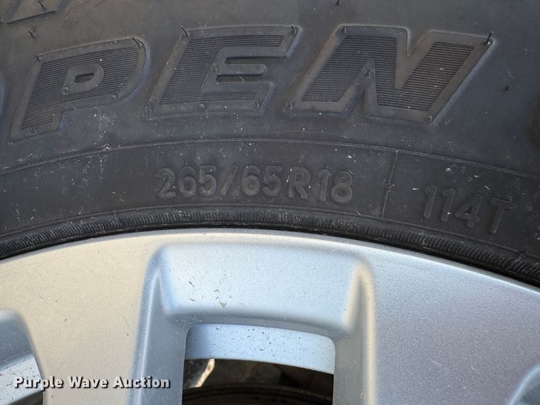 image for item DW8718 2020 Chevrolet  Silverado 1500 Crew Cab pickup truck