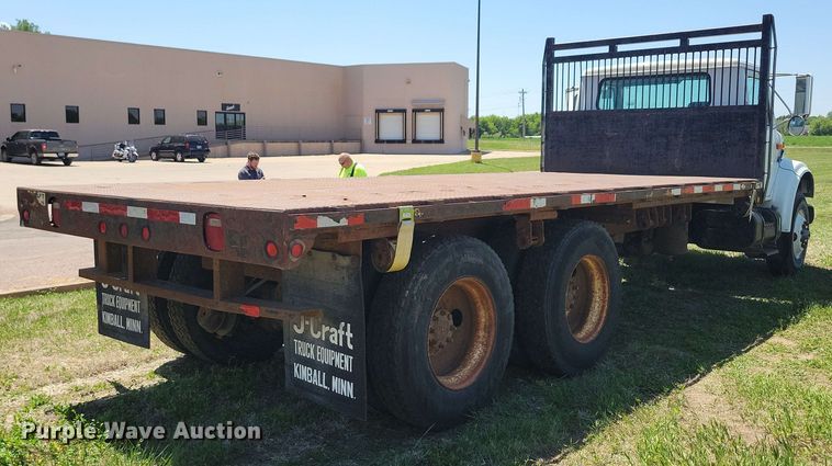 image for item DX6965 1998 International 4900 dump flatbed truck