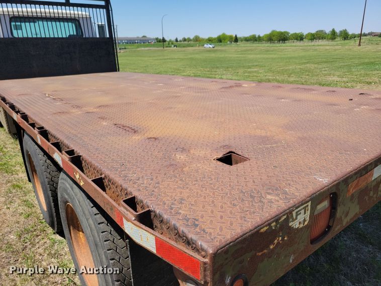 image for item DX6965 1998 International 4900 dump flatbed truck