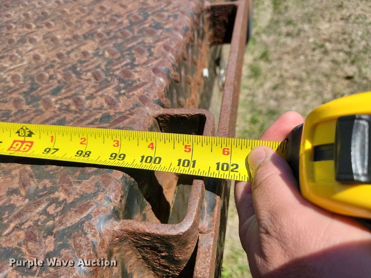 image for item DX6965 1998 International 4900 dump flatbed truck