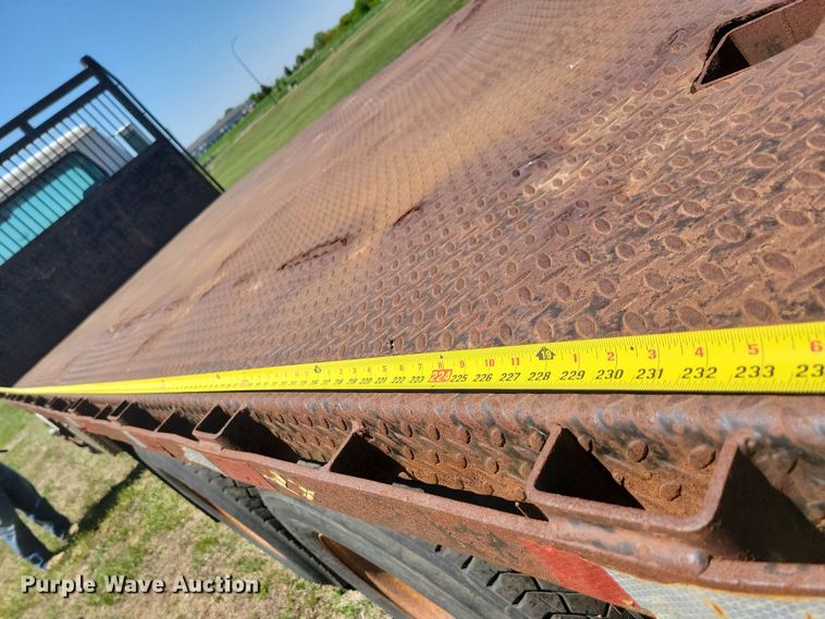 image for item DX6965 1998 International 4900 dump flatbed truck