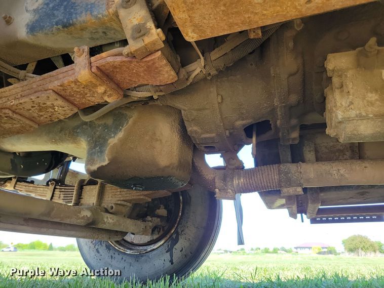 image for item DX6965 1998 International 4900 dump flatbed truck