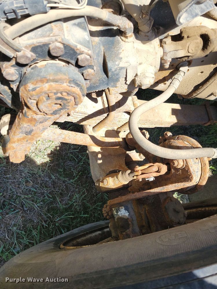 image for item DX6965 1998 International 4900 dump flatbed truck