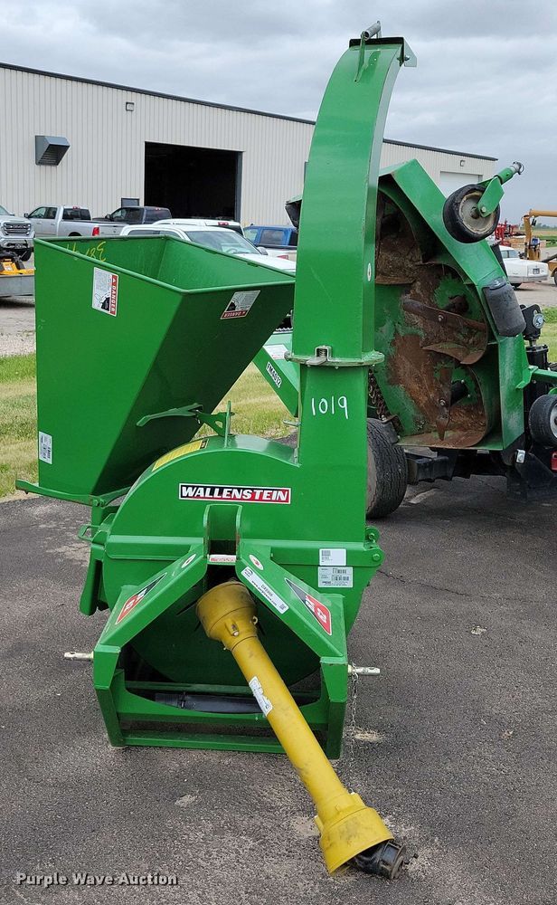 image for item DX6966 Wallenstein BX62 wood chipper