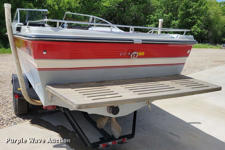 image for item DX6983 1989 Correct Craft Martinique boat