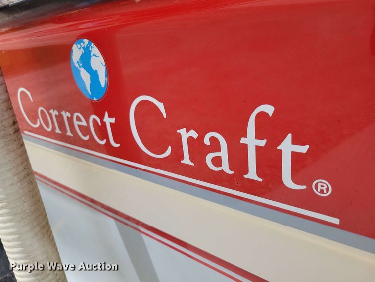 image for item DX6983 1989 Correct Craft Martinique boat