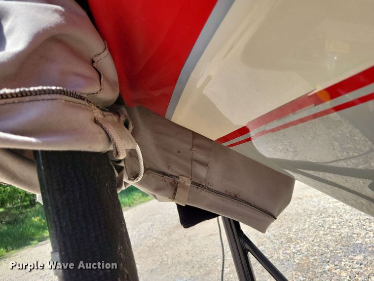 image for item DX6983 1989 Correct Craft Martinique boat