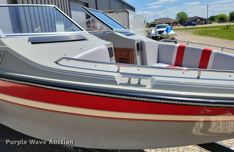 image for item DX6983 1989 Correct Craft Martinique boat