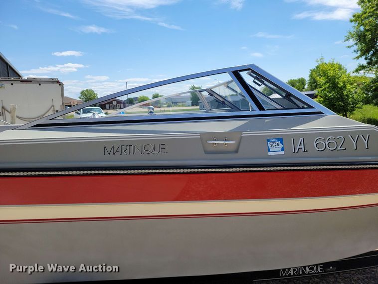 image for item DX6983 1989 Correct Craft Martinique boat