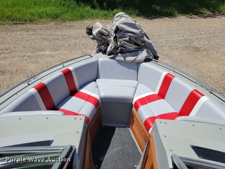 image for item DX6983 1989 Correct Craft Martinique boat