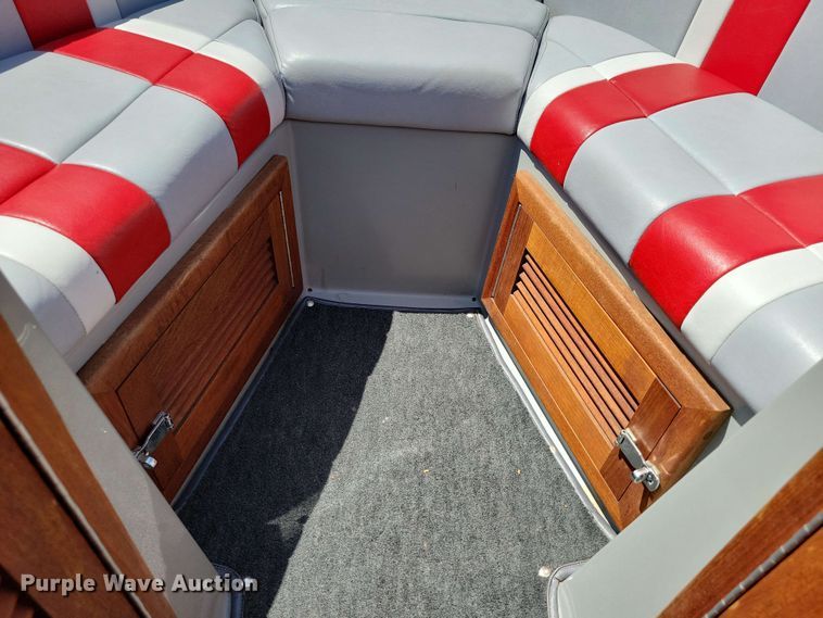 image for item DX6983 1989 Correct Craft Martinique boat