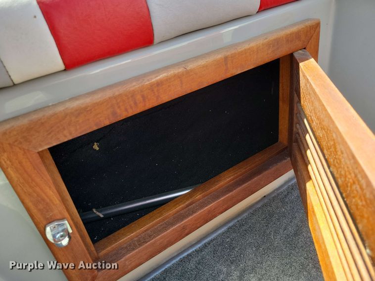 image for item DX6983 1989 Correct Craft Martinique boat