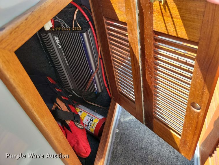 image for item DX6983 1989 Correct Craft Martinique boat