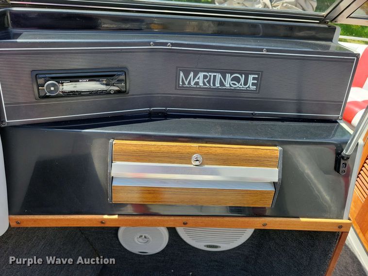 image for item DX6983 1989 Correct Craft Martinique boat