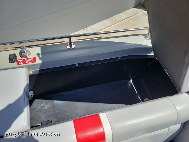 image for item DX6983 1989 Correct Craft Martinique boat